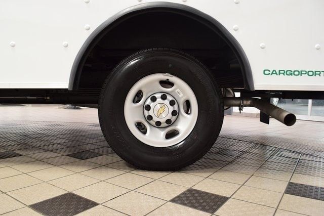2025 Chevrolet Express Commercial Cutaway 3500 Van 139" - 22868271 - 12