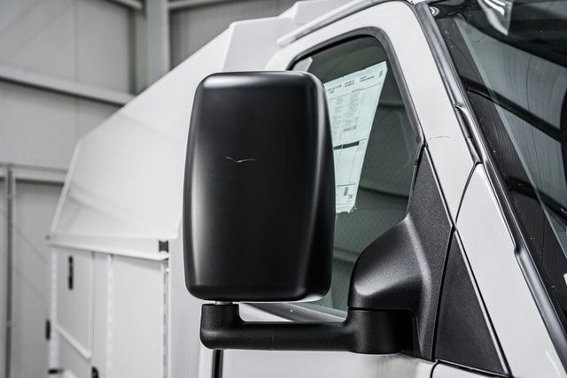 2025 Chevrolet Express Commercial Cutaway 3500 Van 139" - 22868272 - 11