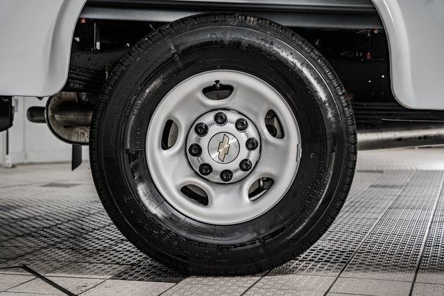 2025 Chevrolet Express Commercial Cutaway 3500 Van 139" - 22868272 - 14