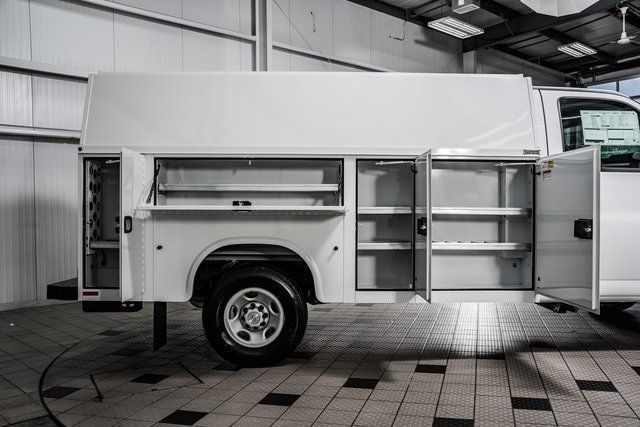 2025 Chevrolet Express Commercial Cutaway 3500 Van 139" - 22868272 - 16