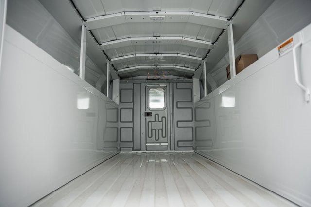 2025 Chevrolet Express Commercial Cutaway 3500 Van 139" - 22868272 - 21