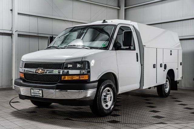 2025 Chevrolet Express Commercial Cutaway 3500 Van 139" - 22868272 - 2