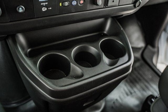 2025 Chevrolet Express Commercial Cutaway 3500 Van 139" - 22868272 - 31