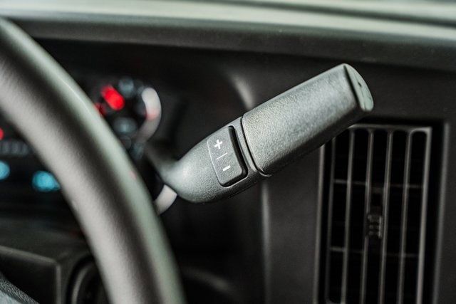 2025 Chevrolet Express Commercial Cutaway 3500 Van 139" - 22868272 - 32