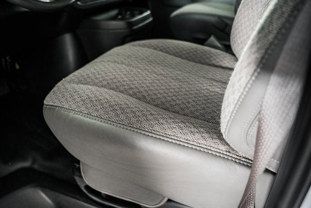 2025 Chevrolet Express Commercial Cutaway 3500 Van 139" - 22868272 - 37