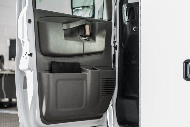2025 Chevrolet Express Commercial Cutaway 3500 Van 139" - 22868272 - 38