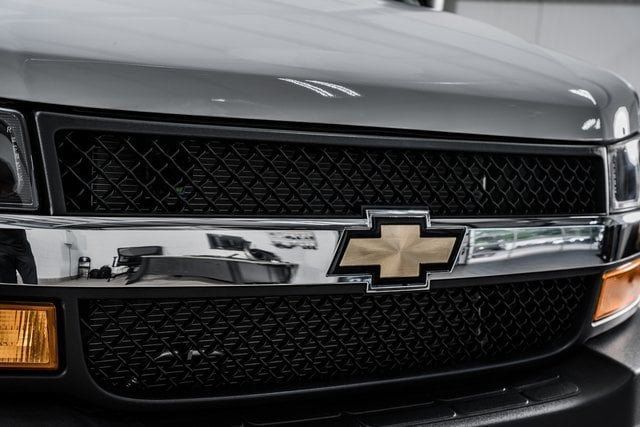2025 Chevrolet Express Commercial Cutaway 3500 Van 139" - 22868272 - 8