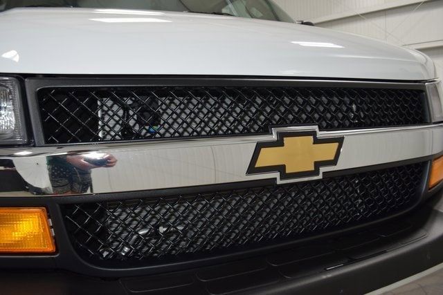 2025 Chevrolet Express Commercial Cutaway 3500 Van 139" - 22868273 - 13