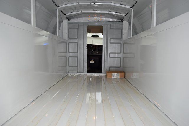 2025 Chevrolet Express Commercial Cutaway 3500 Van 139" - 22868275 - 41