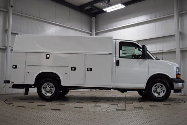 2025 Chevrolet Express Commercial Cutaway 3500 Van 139" - 22868275 - 8