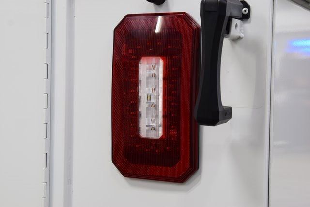 2025 Chevrolet Express Commercial Cutaway 3500 Van 139" - 22881943 - 11