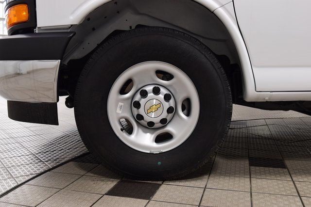 2025 Chevrolet Express Commercial Cutaway 3500 Van 139" - 22881943 - 15