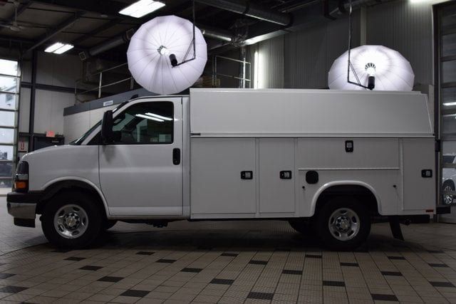 2025 Chevrolet Express Commercial Cutaway 3500 Van 139" - 22881943 - 2