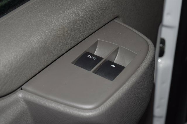 2025 Chevrolet Express Commercial Cutaway 3500 Van 139" - 22881943 - 29