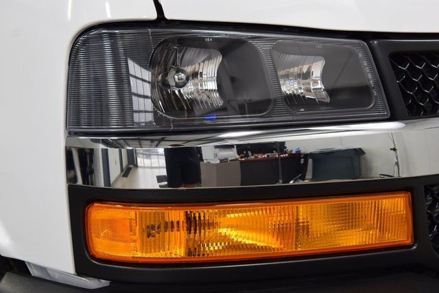 2025 Chevrolet Express Commercial Cutaway 3500 Van 139" - 22881943 - 5