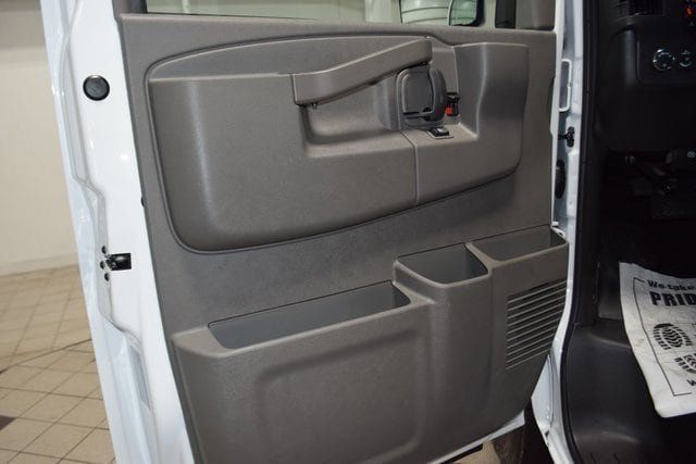 2025 Chevrolet Express Commercial Cutaway 3500 Van 139" - 22884815 - 26