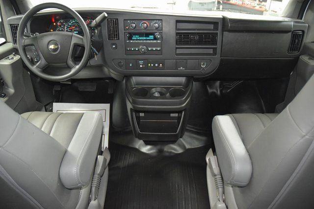 2025 Chevrolet Express Commercial Cutaway 3500 Van 139" - 22917058 - 17