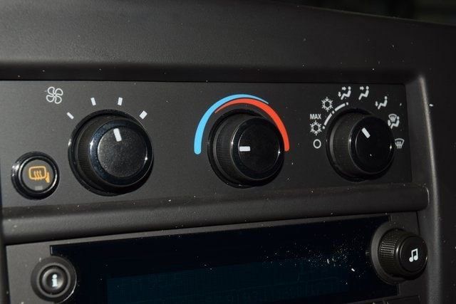 2025 Chevrolet Express Commercial Cutaway 3500 Van 139" - 22917058 - 19