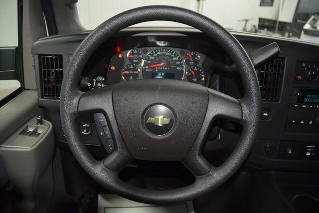 2025 Chevrolet Express Commercial Cutaway 3500 Van 139" - 22917058 - 25