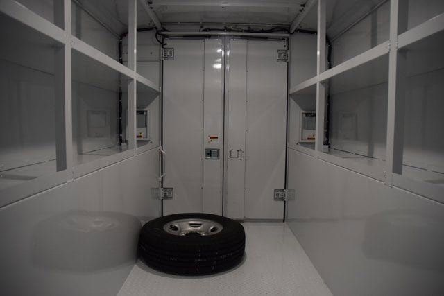 2025 Chevrolet Express Commercial Cutaway 3500 Van 139" - 22917058 - 31