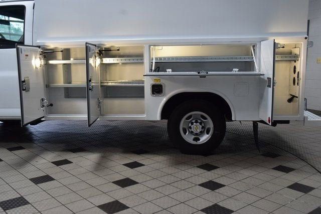 2025 Chevrolet Express Commercial Cutaway 3500 Van 139" - 22917058 - 36
