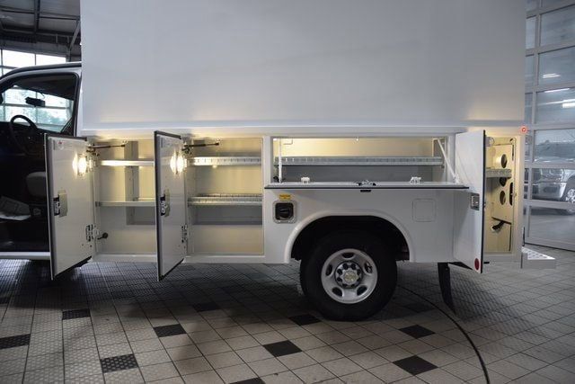 2025 Chevrolet Express Commercial Cutaway 3500 Van 139" - 22920481 - 29