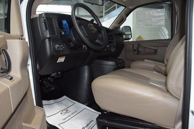 2025 Chevrolet Express Commercial Cutaway 3500 Van 139" - 22995473 - 23