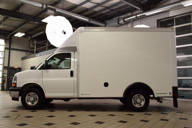 2025 Chevrolet Express Commercial Cutaway 3500 Van 139" - 22995473 - 2