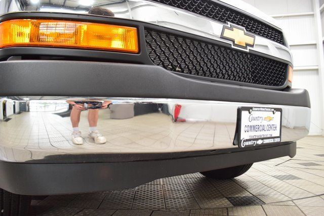 2025 Chevrolet Express Commercial Cutaway 3500 Van 139" - 22995473 - 5