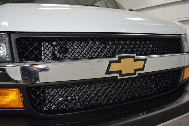 2025 Chevrolet Express Commercial Cutaway 3500 Van 139" - 22995474 - 13
