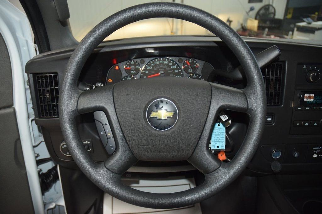 2025 Chevrolet Express Commercial Cutaway 3500 Van 139" - 23012413 - 22