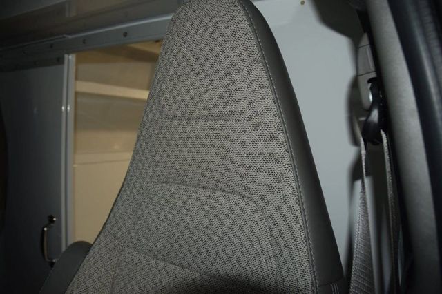 2025 Chevrolet Express Commercial Cutaway 3500 Van 139" - 23012413 - 25