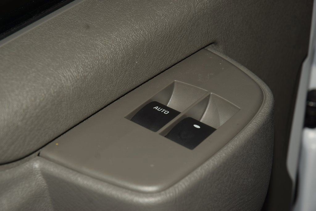 2025 Chevrolet Express Commercial Cutaway 3500 Van 139" - 23012413 - 27