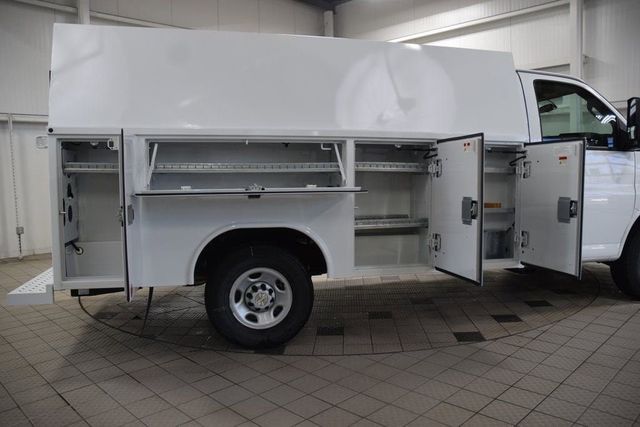 2025 Chevrolet Express Commercial Cutaway 3500 Van 139" - 23012413 - 31