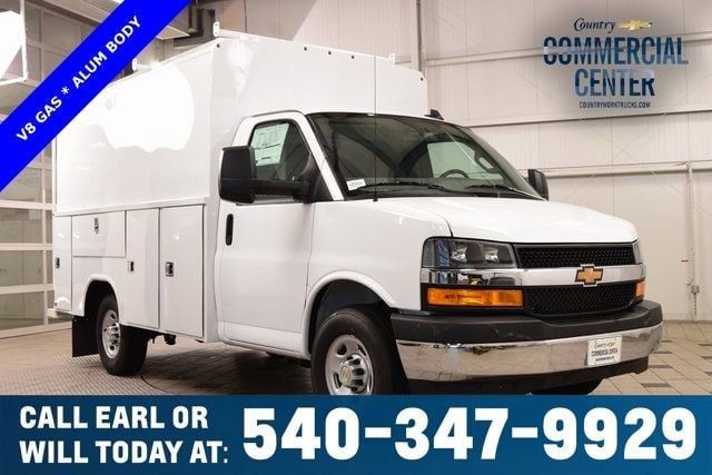 2025 Chevrolet Express Commercial Cutaway 3500 Van 139" - 23012419 | Video 1