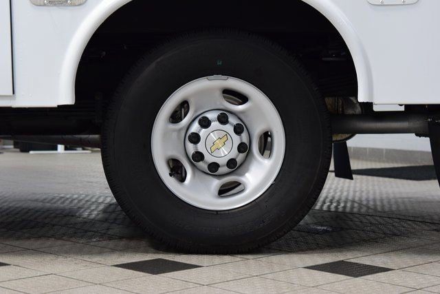 2025 Chevrolet Express Commercial Cutaway 3500 Van 139" - 23012419 - 14