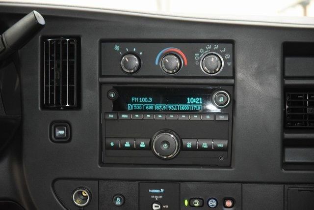 2025 Chevrolet Express Commercial Cutaway 3500 Van 139" - 23012419 - 18