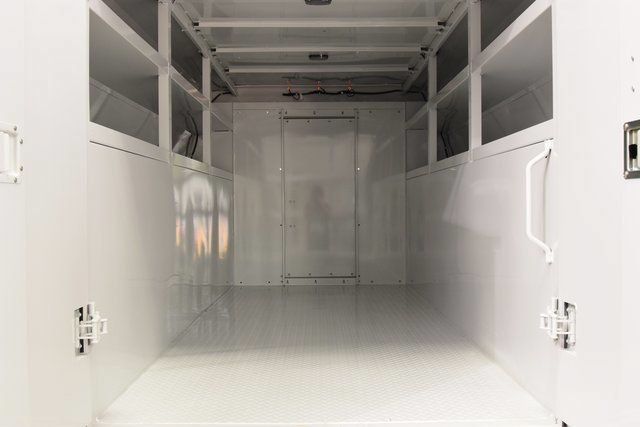 2025 Chevrolet Express Commercial Cutaway 3500 Van 139" - 23044785 - 11