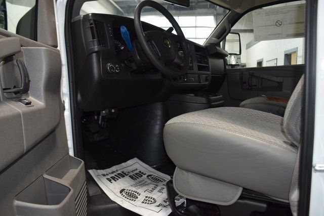 2025 Chevrolet Express Commercial Cutaway 3500 Van 139" - 23044785 - 15