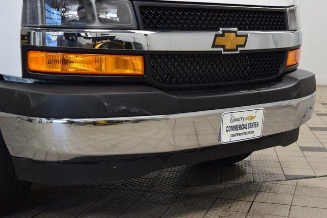 2025 Chevrolet Express Commercial Cutaway 3500 Van 139" - 23044788 - 6