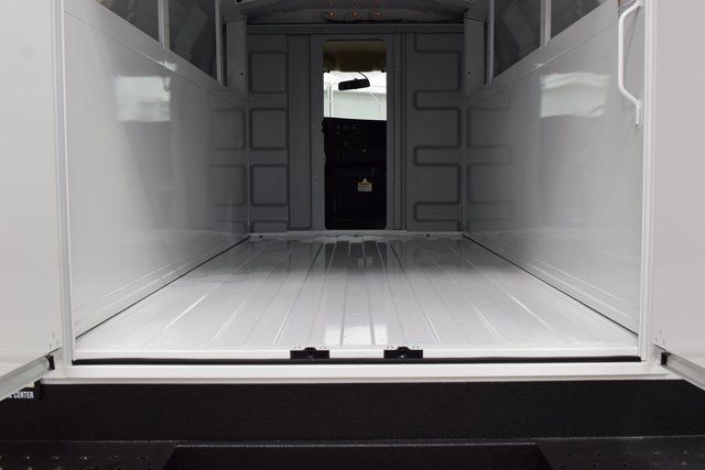 2025 Chevrolet Express Commercial Cutaway 3500 Van 139" - 23044792 - 14