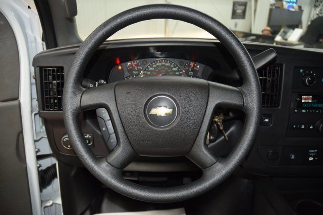 2025 Chevrolet Express Commercial Cutaway 3500 Van 139" - 23044792 - 24