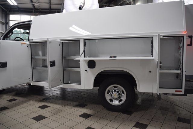 2025 Chevrolet Express Commercial Cutaway 3500 Van 139" - 23044792 - 32