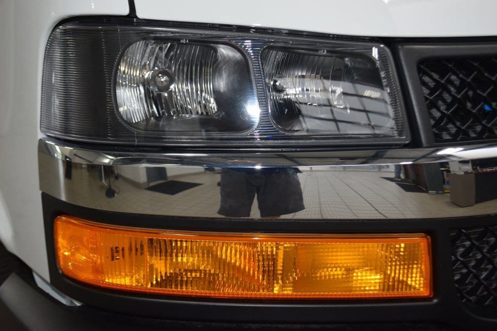 2025 Chevrolet Express Commercial Cutaway 3500 Van 159" - 22868269 - 11