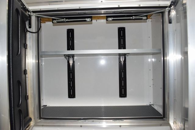 2025 Chevrolet Express Commercial Cutaway 3500 Van 159" - 22868269 - 32