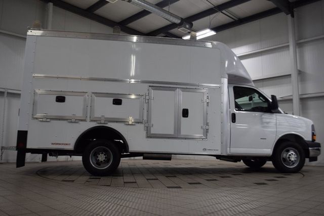 2025 Chevrolet Express Commercial Cutaway 3500 Van 159" - 22868269 - 8