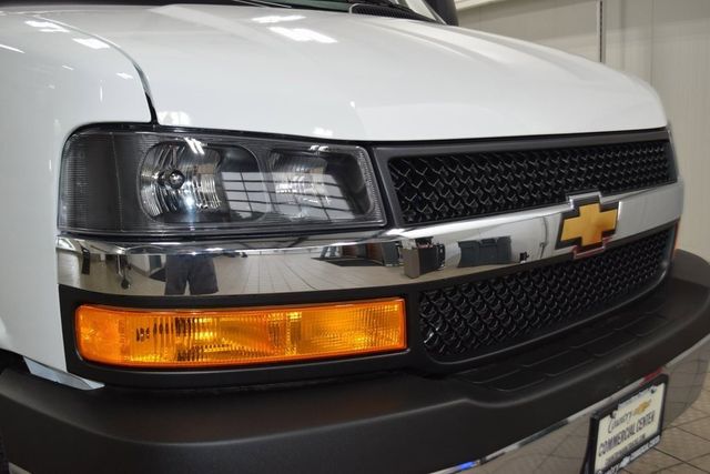 2025 Chevrolet Express Commercial Cutaway 3500 Van 159" - 22963257 - 10