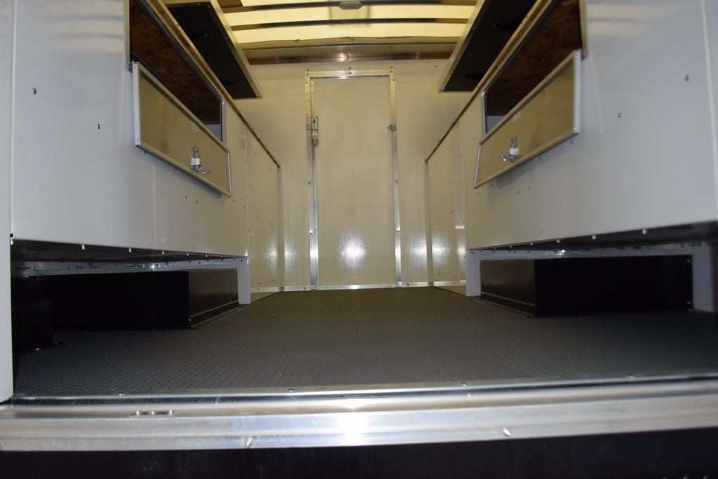 2025 Chevrolet Express Commercial Cutaway 3500 Van 159" - 22963257 - 26