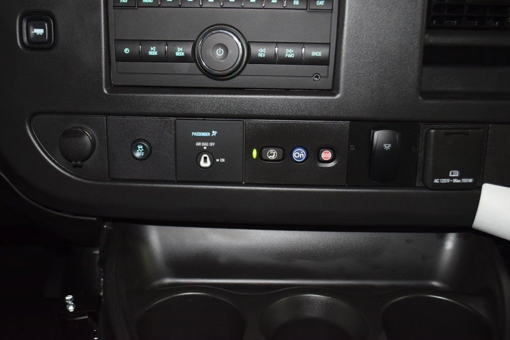 2025 Chevrolet Express Commercial Cutaway 3500 Van 159" - 22963257 - 33
