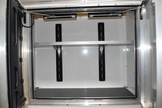 2025 Chevrolet Express Commercial Cutaway 3500 Van 159" - 22995472 - 32